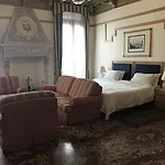 فوسكاري بالاس فندق 4*
