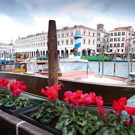 Foscari Palace Hotel Benátky