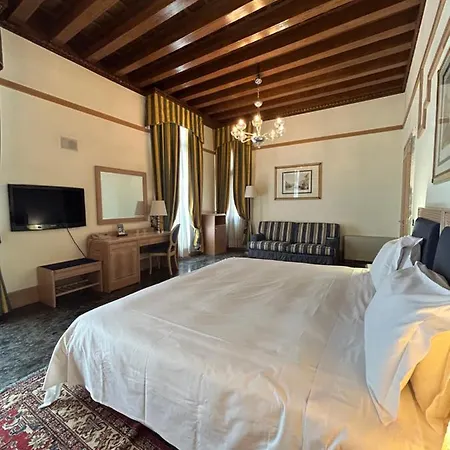 Foscari Palace Hotel