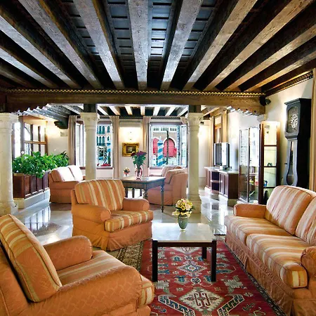 Foscari Palace Hotel 4*