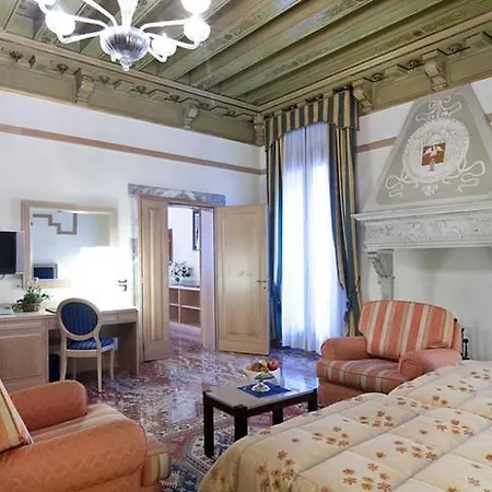 Foscari Palace 4*