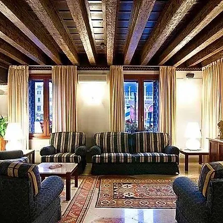 Foscari Palace Hotel 4*