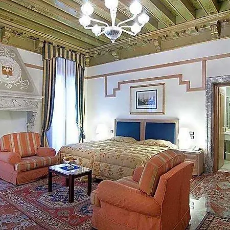 Foscari Palace Hotel