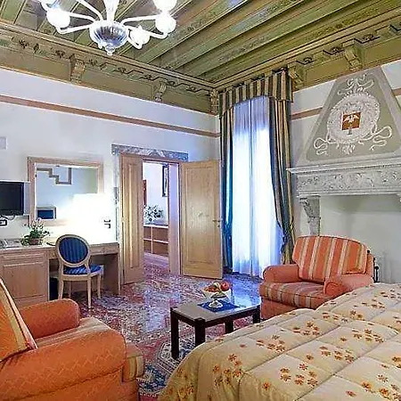 Foscari Palace Hotel