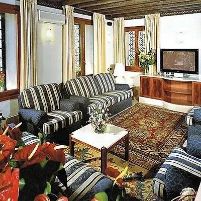Foscari Palace Otel 4*