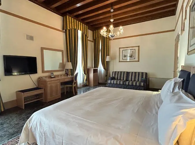 Foscari Palace Hotel