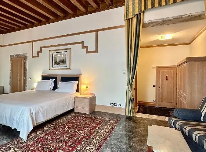 Foscari Palace Hotel 4*