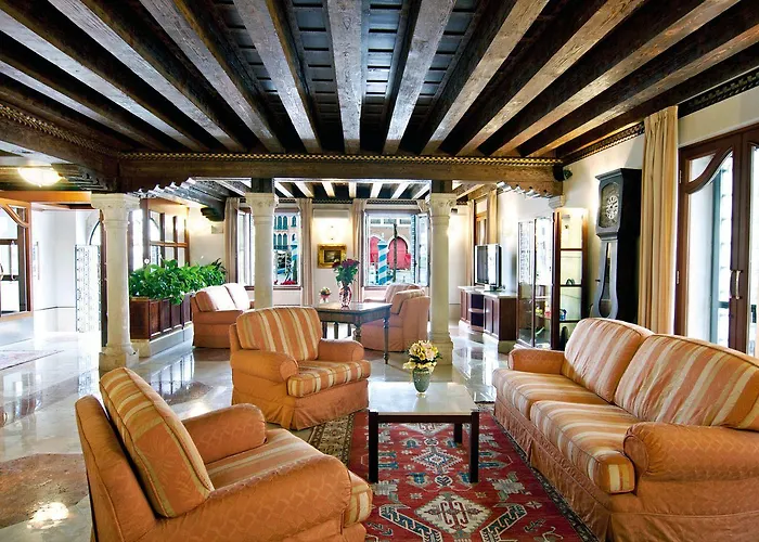 Foscari Palace Hotel 4*