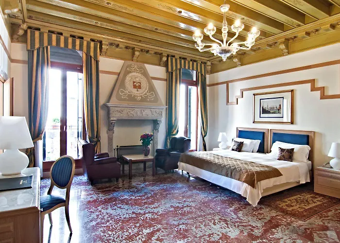 Foscari Palace Hotel 4*