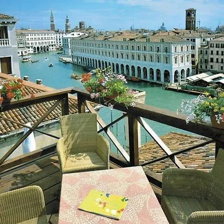 フォスカリ パレス