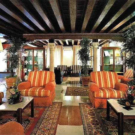 フォスカリ パレス